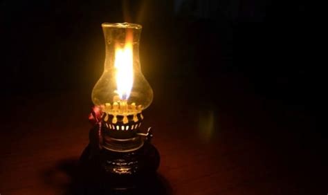 Lampu minyak - Wikipedia Bahasa Melayu, ensiklopedia … - wintechmobiles.com