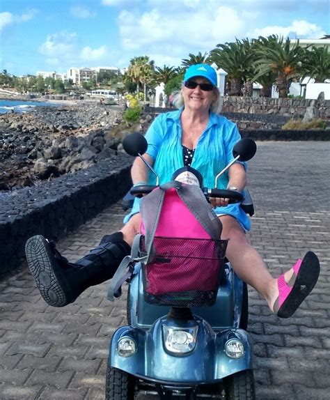 LANZAROTE BIKES AND SCOOTERS (Playa Blanca)