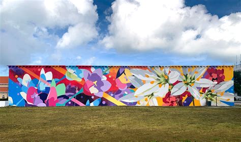 Large-scale murals - Leo Uribe Murals - muktibox.com