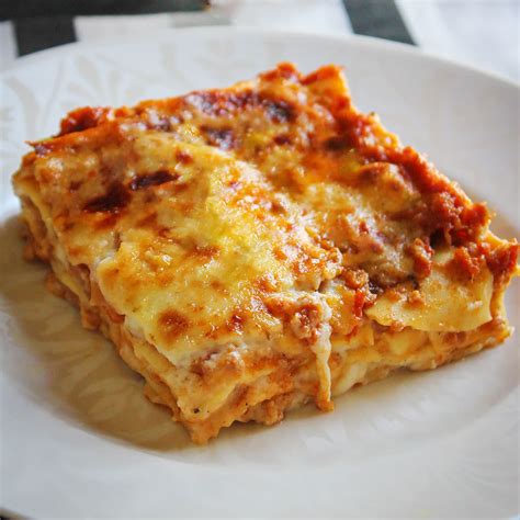 Lasagna! - RecipeTin Eats - muktibox.com