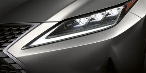 LED, Xenon ve Halojen Far İncelemesi Lexus Türkiye.