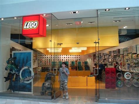 LEGO Store at San Francisco Centre mall closes