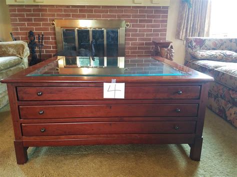 LEXINGTON coffee table - furniture - by owner - sale