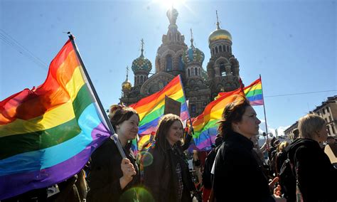 LGBTQ+ Russians fleeing Kremlin’s anti-gay propaganda seek safe haven in California