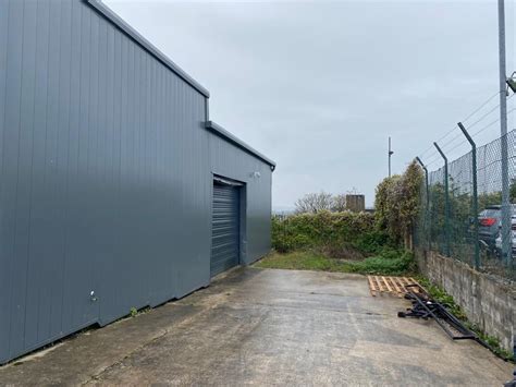 LIGHT INDUSTRIAL UNIT - TO LET Property to rent - £1,000 pcm …