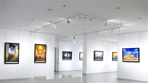 Lighting for galleries | ERCO - muktibox.com