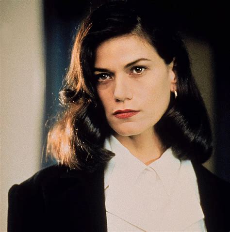 LINDA FIORENTINO Nude 