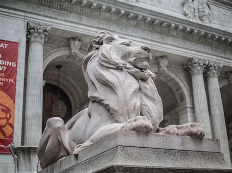 Lion Statues - 10 Most Famous - Artst - muktibox.com