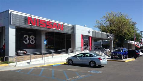 LITHIA NISSAN OF FRESNO - 50 Photos & 179 Reviews - Yelp