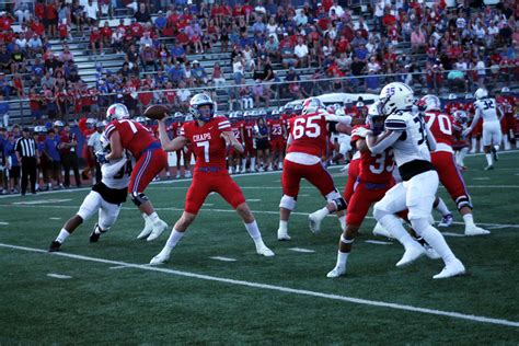 LIVE: Westlake's defense is stifling Ridge Point's offense, Chaps lead 21-0 at halftime