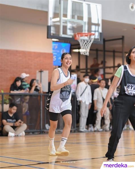 LIVE BASKET penampilan eksotis & video terpanas topik www xvideos comm TnaFlix tertawa lepas scene nakal pencinta foto mesum image 1