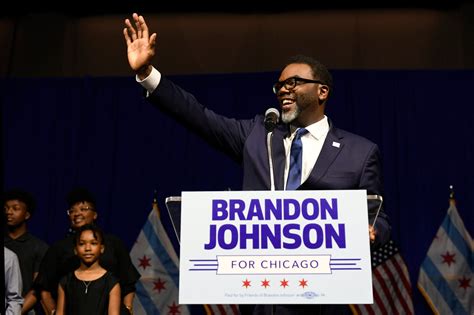 LIVE BLOG: Brandon Johnson elected Chicago mayor, defeating Paul Vallas