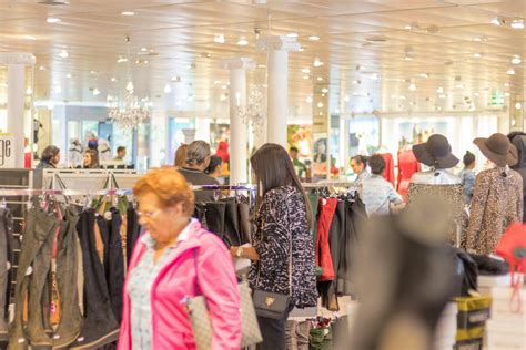 London's Royal Palaces | Shearings - wintechmobiles.com