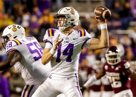 LSU quarterback Max Johnson plans to enter transfer portal