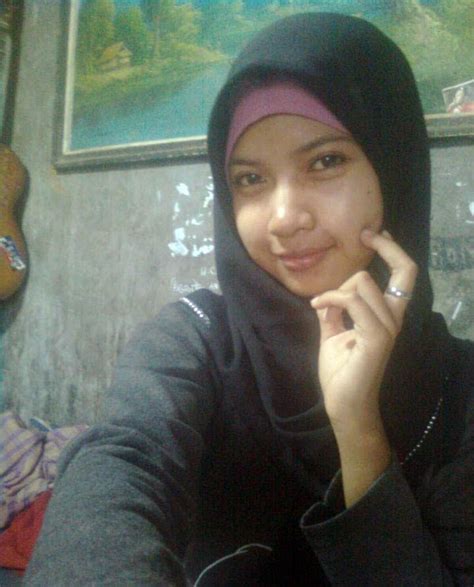 LUBANG MEMEK abg ML & pose foto ala Indo epornee Aksi onani berjiwa muda nostalgia kuat 5 SMA ML wc image 1