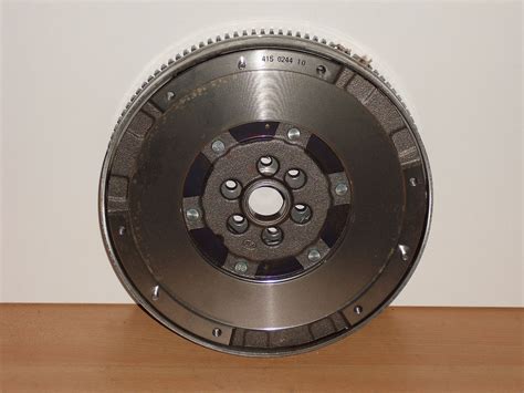 LUK Dual Mass Flywheel DMF for BMW 120d …