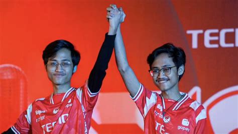 Luxxy & Boboho Ungkap Harga Jual Jersey Spesial yang Ada Tanda Tangan ... - muktibox.com