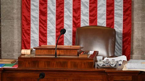 La Cámara de Representantes sigue paralizada y no se vislumbra un final para la batalla por la presidencia tras la salida de Jim Jordan