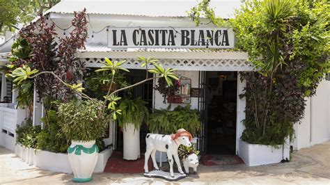 La casita blanca. Reload Page. La Tiendecita Blanca, Miraflores, Lima. 23,629 likes · 103 talking about this · 19,082 were here. Restaurante - Café Suisse - Bar. 