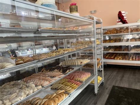 La chicanita bakery. La Chicanita Bakery: The best Mexican bakery - See 4 traveler reviews, 2 candid photos, and great deals for Aurora, IL, at Tripadvisor. 