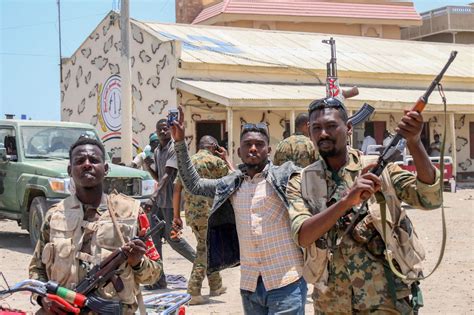 La facción paramilitar RSF de Sudán aprueba un alto el fuego de 24 horas