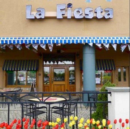 La fiesta clifton park. © 2022 by La Fiesta Restaurante. Proudly created by WhizFish. bottom of page 