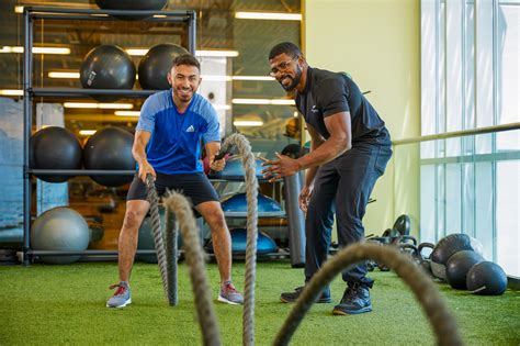 La fitness personal trainer. Best Candidates for Functional Training: The use of this space is for everyone and it’s included with your gym membership! Youthful or seasoned, beginner or pro … 