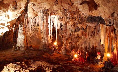 La gran caverna de santo tomas : monumento nacional. - Zeitbewusstsein, erinnern und die wiederkehr des kultischen.