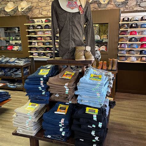 La herradura western wear. La Herradura Western Wear Sanger is located at 1807 Academy Ave in Sanger, California 93657. La Herradura Western Wear Sanger can be contacted via phone at (559) 399-3429 for pricing, hours and directions. 