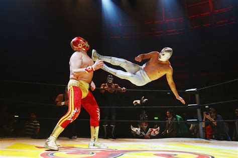 May 1, 2023 · There’s ritual, flamboyance, larger-than-life characters and aerobatic maneuvers in the world of lucha libre wrestling. So I went into “La Lucha,” a new immersive, interactive theater ... . 