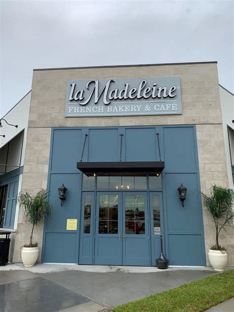 La madeleine elmwood. .  ...