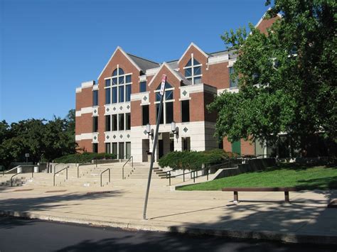 La salle university. La Salle University expects that students conduct themselves with honesty, integrity, civility, and citizenship both on and off campus. The University is committed to assisting neighborhood residents and students are expected to prevent and respond to disruptive incidents that may arise from student behavior in the local community. 