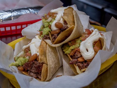 La taqueria san francisco. This spot draws the crowds with its tasty Mexican eats. The Carne Asada Super Burrito is a favorite of 49ers fans, featuring succulent meat and flavorful beans. Another standout is the Carne Asada ... 
