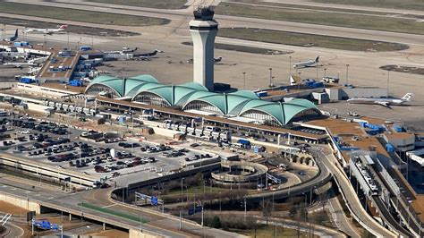 Labor Day travel stories from St. Louis Lambert Airport