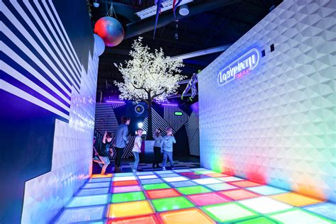 Labyrinth reality games. Labyrinth is an interactive immersive reality experience. We have 16 different themed rooms that we call mini games, each mini game has 1-4 levels in each, you need to work … 