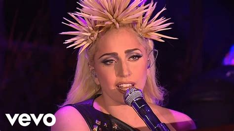 Lady Gaga - Bad Romance + Speechless Live at the 37th …