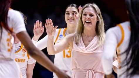 Lady Vols rout March Madness newcomer Saint Louis 95-50