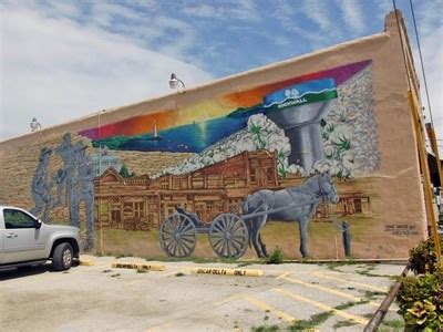 Ladybug - West Columbia, TX - Murals on Waymarking.com