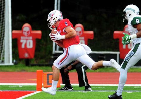 Lafayette uses Curtis and late end zone pick by Smallwood to run Sacred Heart’s season opener