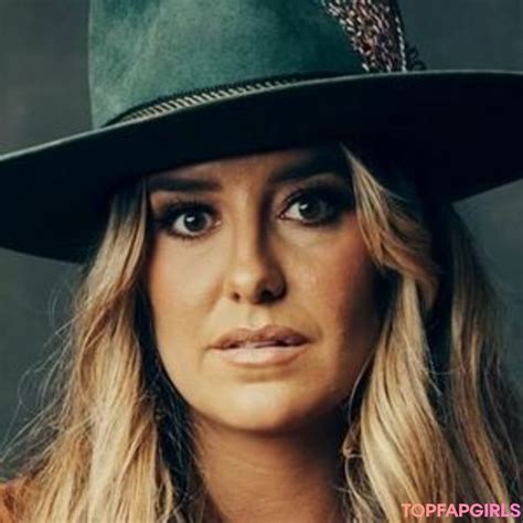Lainey wilson naked.. Lainey Wilson doesn't mind if you're a fan of her music, or whether you're just aware of who she is after watching those viral butt clips on TikTok. The country singer chatted to ET Canada's ... 