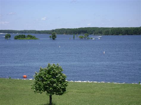 Lake Shelbyville Illinois - LakeBrowser