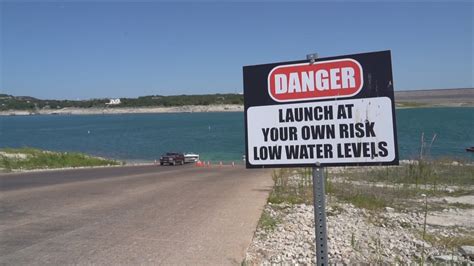Lake Travis boat ramp to close due to low water levels; only one to remain open for now