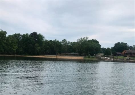 Lake Wateree What are they doing at Colonel Creek landing