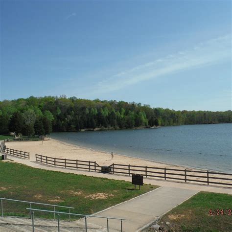 Lake anna state park va. May 25, 2015 · 29. RV Length: 30' (Travel Trailer) Overall Rating. Getting to the park is on long narrow two lane roads that are in good condition. Signage to the site was good and the site was easy to locate. Water and electric (20/30/50 amp) are available on site with a dump station at the campground entrance/exit. Site 29 is a very long gravel camp site ... 