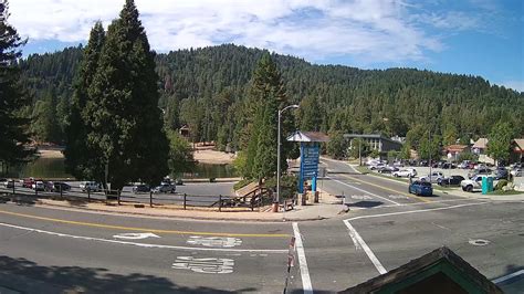 Lake arrowhead webcam highway 18. MAMMOTH LAKES, CA - Hiking, biking, swimming, fishing, hunting, skiing, kayaking, & ax-throwing are available. And there is so much nature! Share Last Updated on March 8, 2023 A sc... 