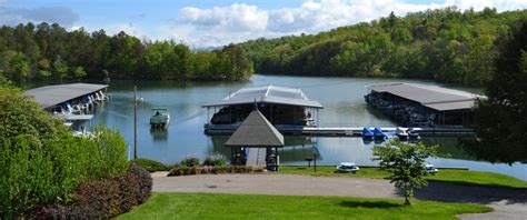 Lake chatuge marina. Kneeboard and tube, as well as canoe, kayak, and paddle board rentals are also available. Pets allowed onboard for an additional fee. 4673 Highway 107 North. Glenville, NC 28736. (828) 743-9998. www.lakeshoremarina-nc.com. 