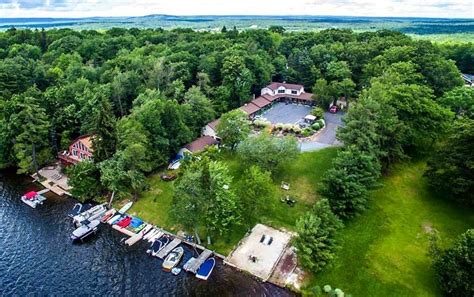 Lake harmony inn. Harmony House vacation rental in the Pocono Mountains. Lakefront home on beautiful Lake Harmony. Sleeps 13. Clean, well-maintained with numerous amenities including private dock. Minutes to skiing, waterparks, dining... all the Poconos has to offer! 