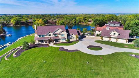 Lake homes for sale in kansas. Things To Know About Lake homes for sale in kansas. 