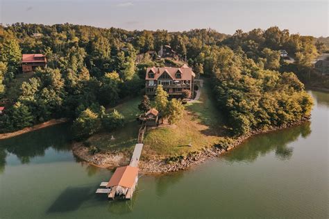 Lake house in tennessee. Explore the homes with Waterfront that are currently for sale in Watts Bar Dam, TN, where the average value of homes with Waterfront is $131,200. Visit realtor.com® and browse house photos, view ... 