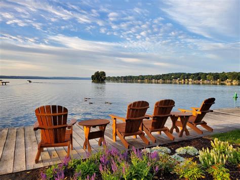 Lake house on canandaigua. Don’t feel like moving? Order lunch from our poolside menu and enjoy perfectly crisp fries while diving into a great book. Open year round. If you need a break from the Finger Lakes, pull a soft chaise lounge up to the crystal blue pool and soak up … 